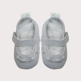 Light grey baby frill shoes